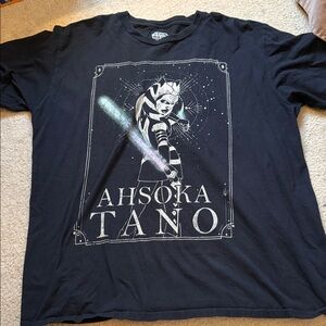 Star Wars Ahsoka Tano Graphic Tee in Black